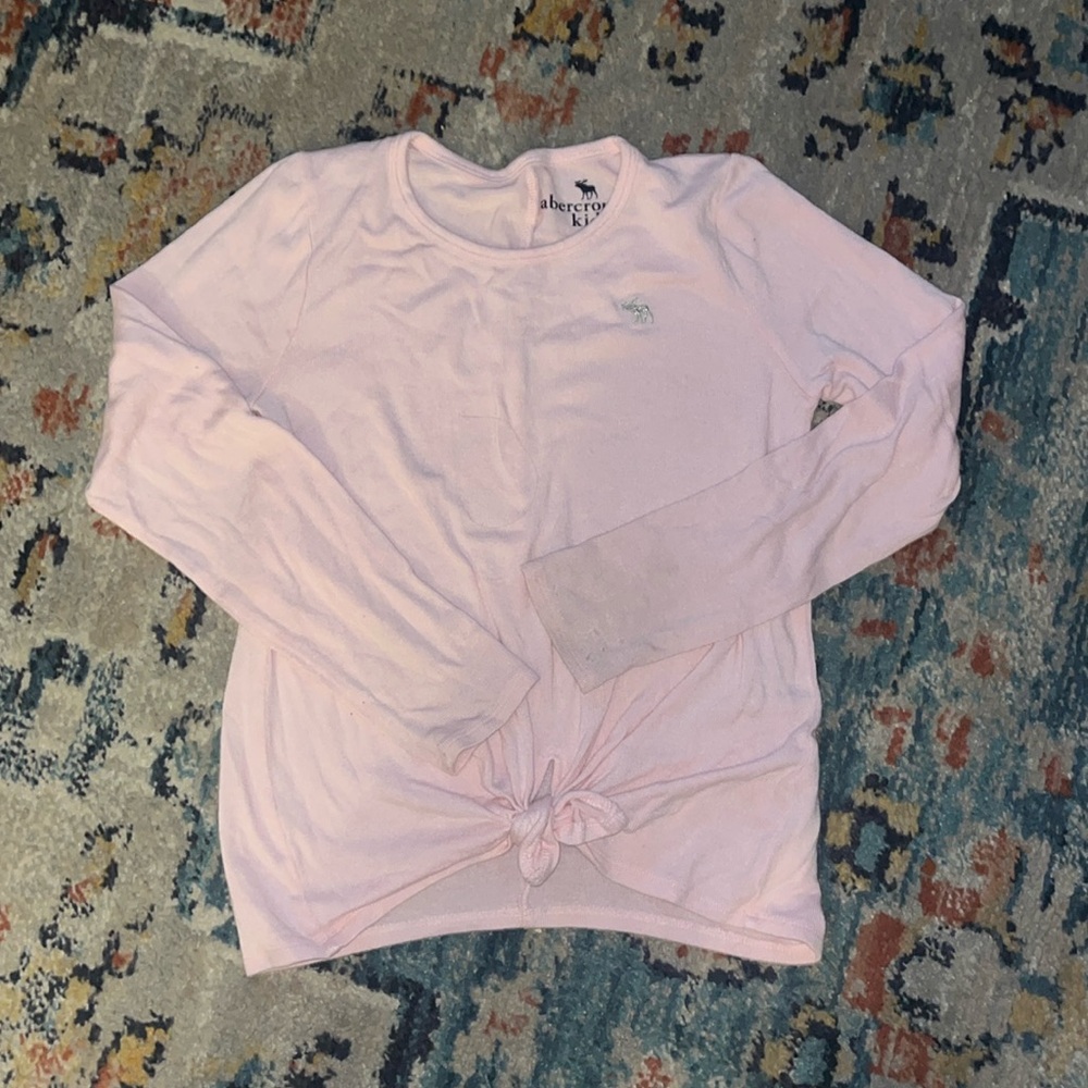 Pink Size 11/12 Abercrombie Kids Git’s Long-Sleeved Shirt.
